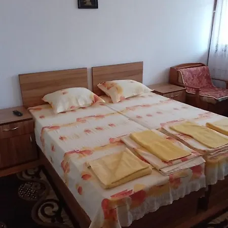 Къща за гости Петрови 2* Приморско