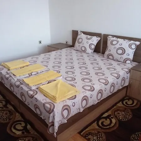 Стаи За Гости Петрови Konukevi