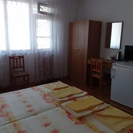за гости петрови 2* بريمورسكو